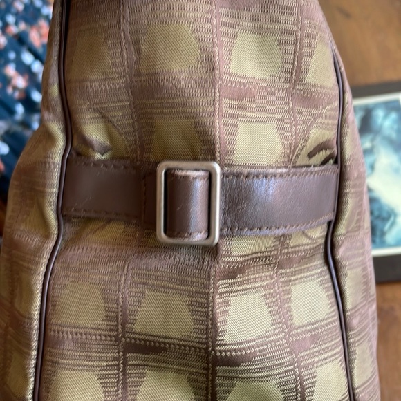 Stunning Chanel Tote Bag Leather and Nylon - Picture 10 of 13